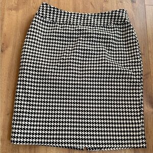 Worthington Black and White Houndstooth Pencil Skirt